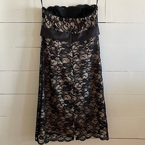 WHBM Black Lace Strapless Evening Gown with Ribbon Waist/Scalloped Detail, Sz 0 - Picture 9 of 12